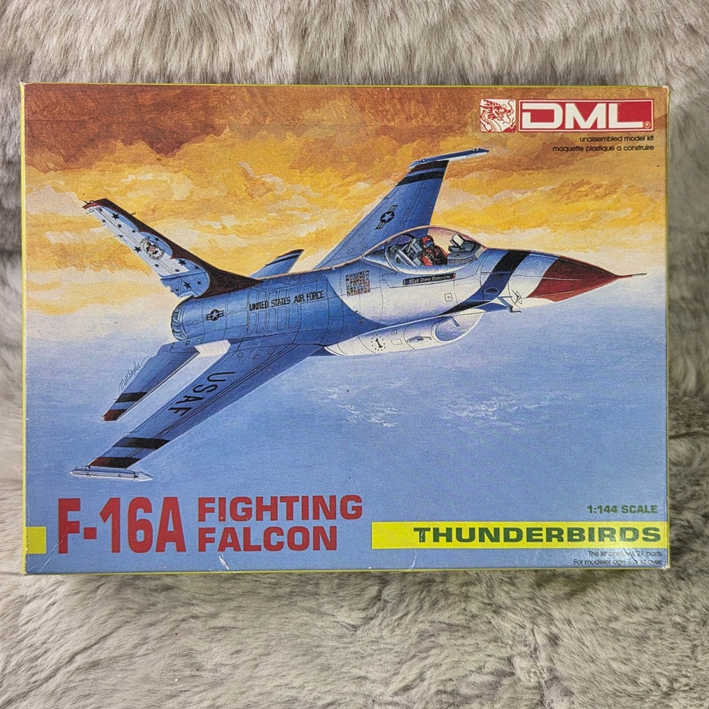 DML F-16A Fighting Falcon Thunderbirds 1:144 Scale Model Kit 4504 Vintage 1989